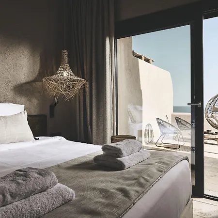 Noma Milos - Delmar Collection 3*