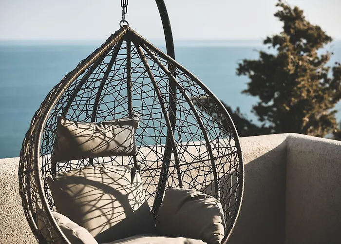 Noma Milos - Delmar Collection 3*