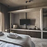 Noma Milos - Delmar Collection Provatas