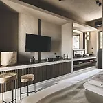 Noma Milos - Delmar Collection 3*
