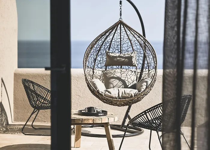 Noma Milos - Delmar Collection 3*