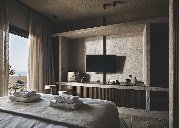 Noma Milos - Delmar Collection Provatas