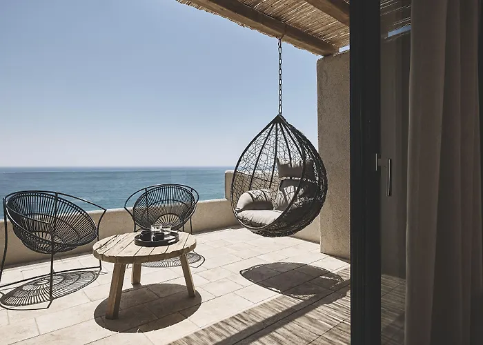 Noma Milos - Delmar Collection 3*